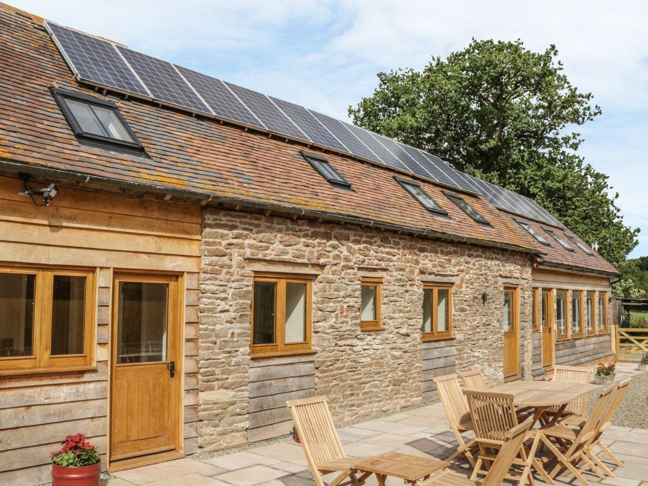 Вилла The Cow Byre, Heath Farm Clee Saint Margaret Экстерьер фото